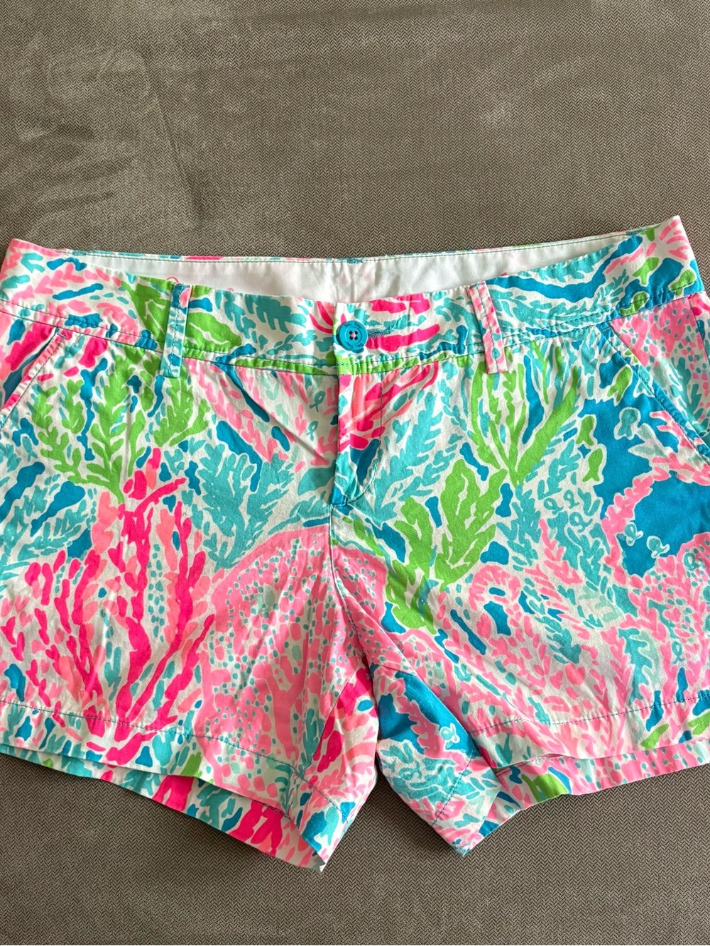 Lilly Pulitzer Callahan shorts Let’s Cha Cha size 14 - Picture 2 of 2